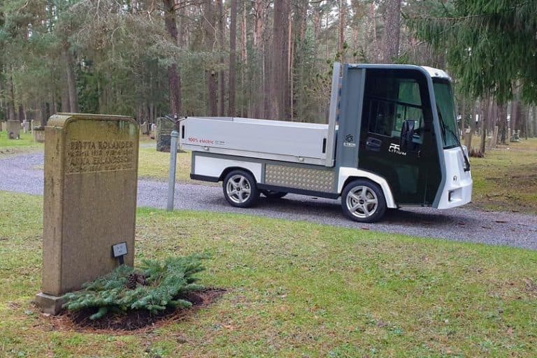 Arbetsfordon för kyrkogårdsförvaltning