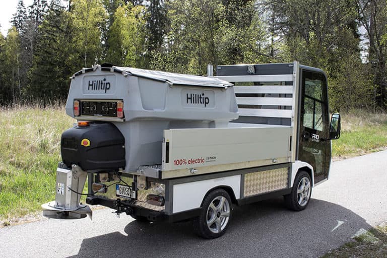 Fossilfri halkbekämpning med 100% eldriven lösning för sand- och saltspridning