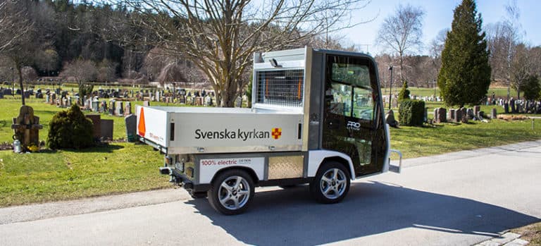 Svenska Kyrkan i Nora får leverans av eldrivet arbetsfordon