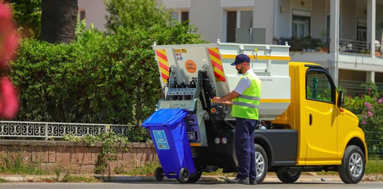 Smidig, kompakt och 100% eldriven sopbil lanseras nu i Sverige